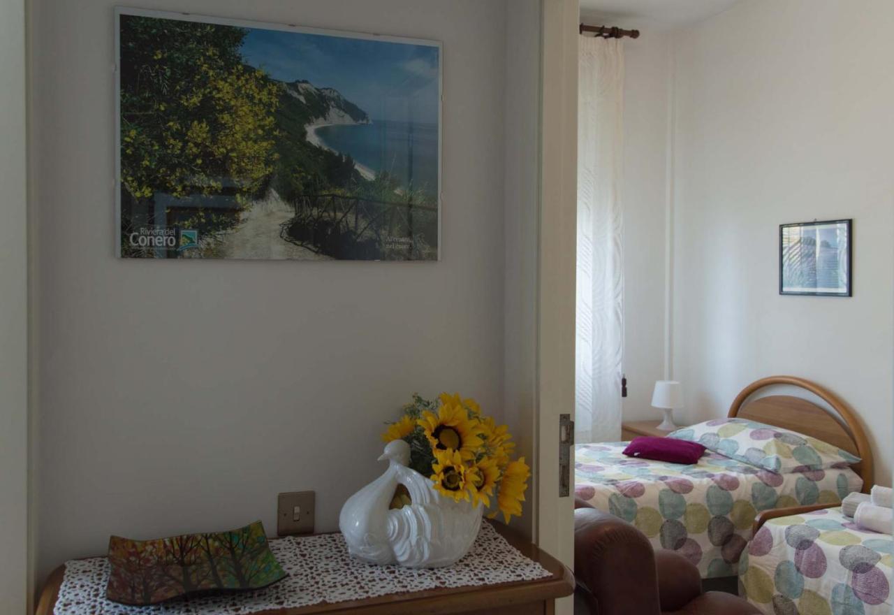 A Casa Di Maria Sirolo Villa Buitenkant foto